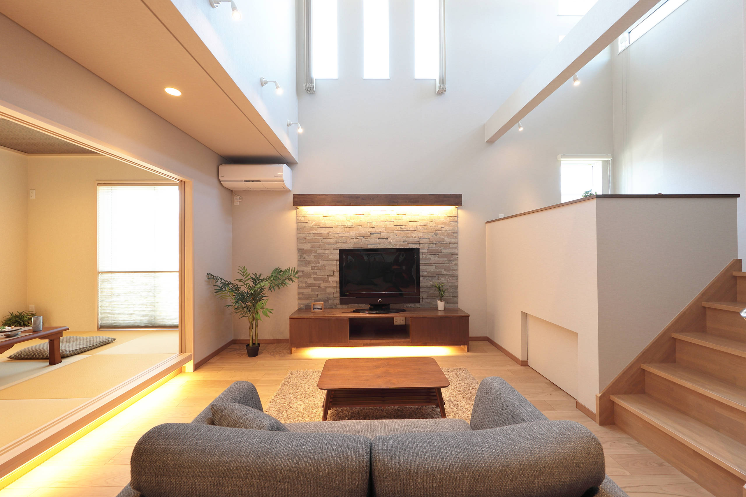 和風のおしゃれなリビングのインテリア実例画像 21年9月 Houzz ハウズ