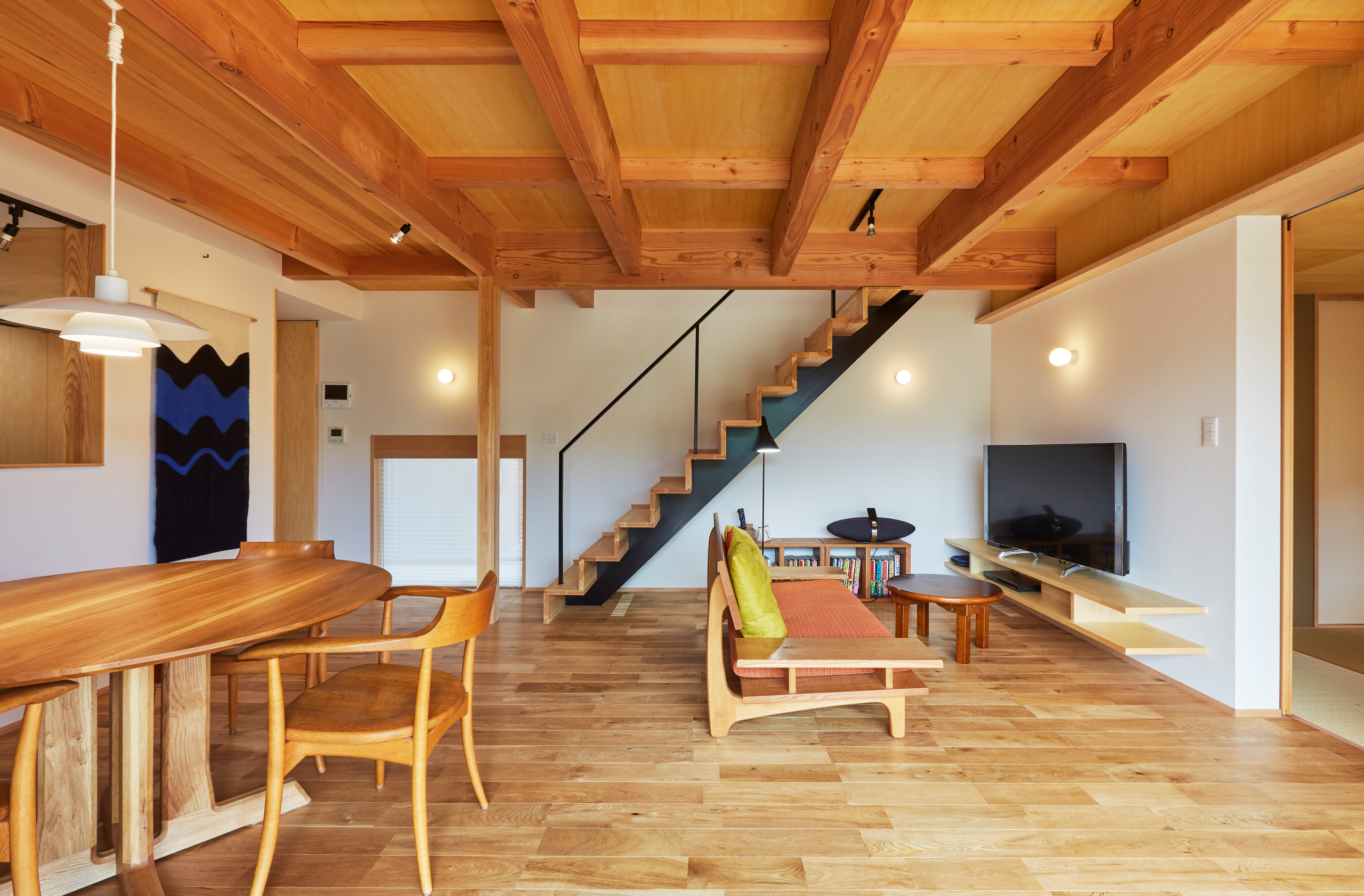 木目調のおしゃれなリビングのインテリア実例画像 21年10月 Houzz ハウズ