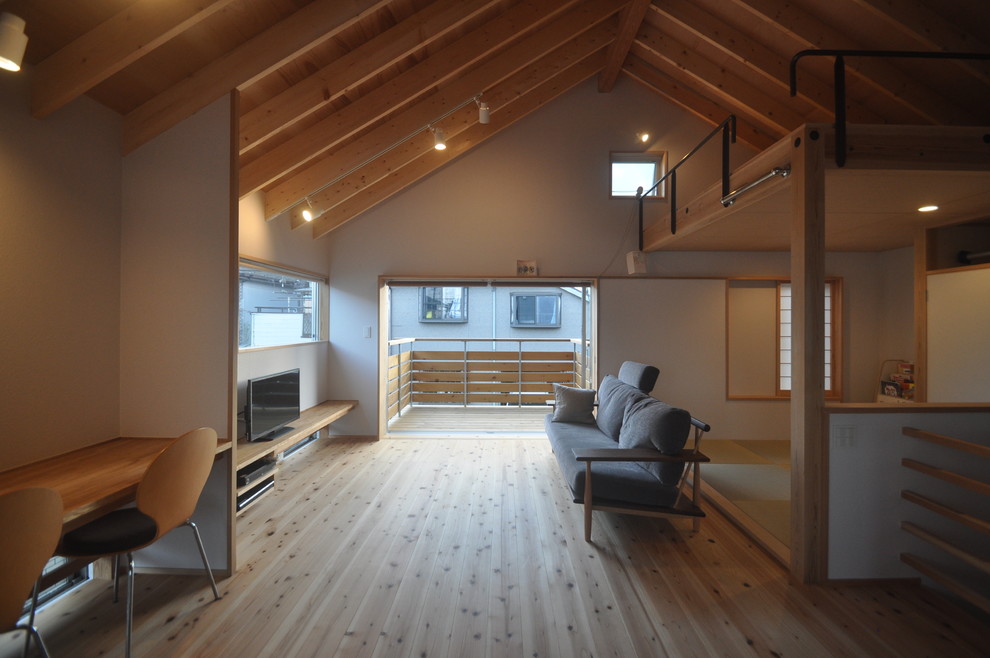 舟底天井の家 Modern Living Room Tokyo Suburbs By アトリエ スプリング 一級建築士事務所 Houzz