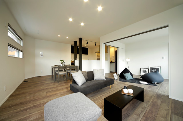 豊栄建設 平岡モデルハウス Moderne Salon Sapporo Par 豊栄建設株式会社 Houzz