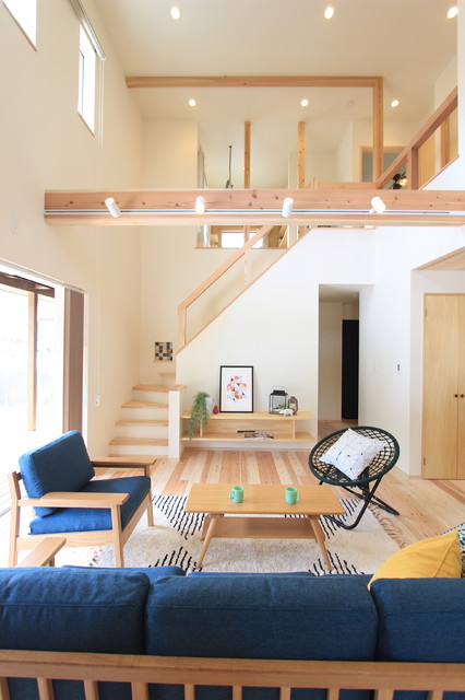 開放感のある家でのびやかに暮らす Japanese Living Room Other By 株式会社ファンハウスアンドデザイン Houzz