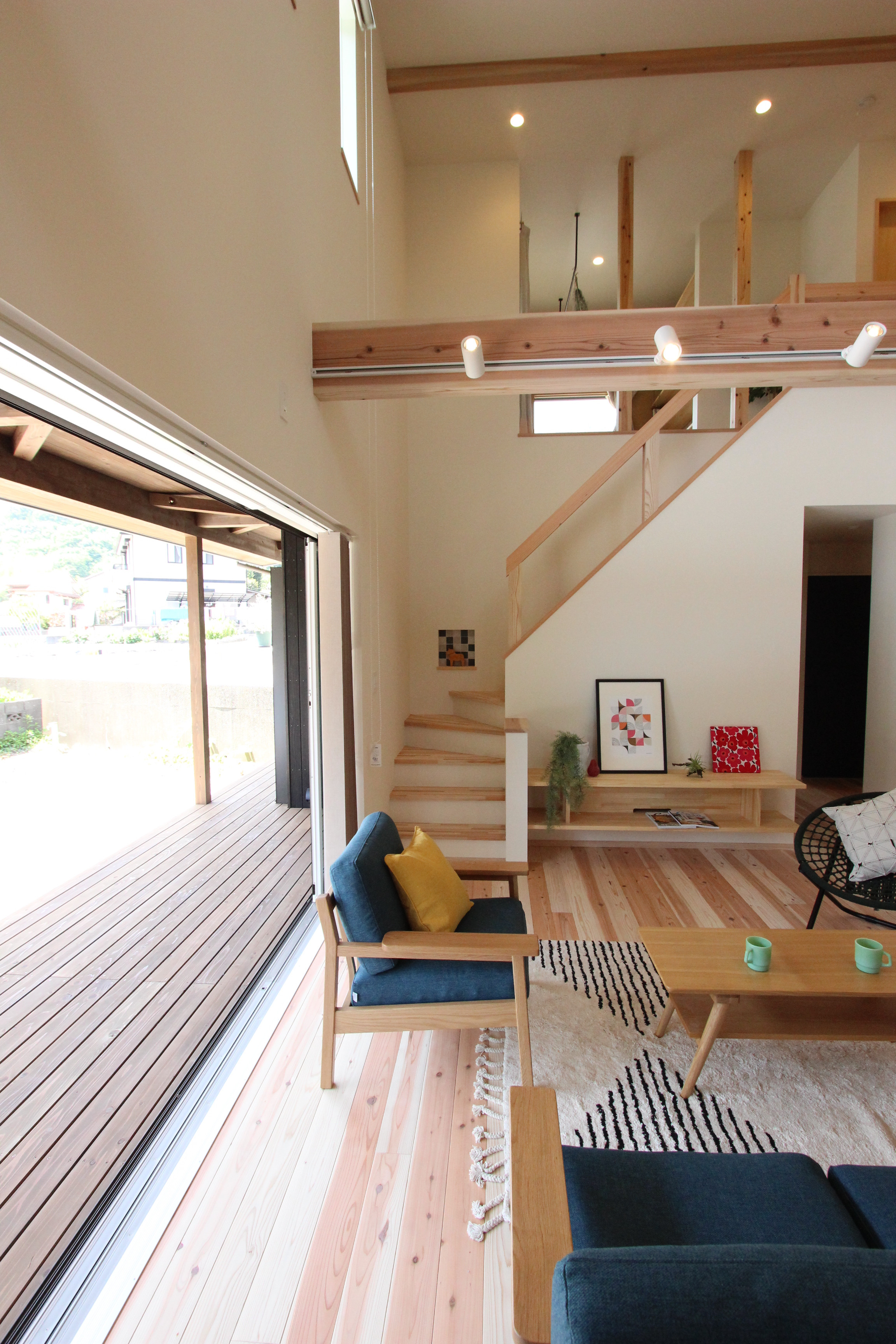 開放感のある家でのびやかに暮らす Japanese Living Room Other By 株式会社ファンハウスアンドデザイン Houzz