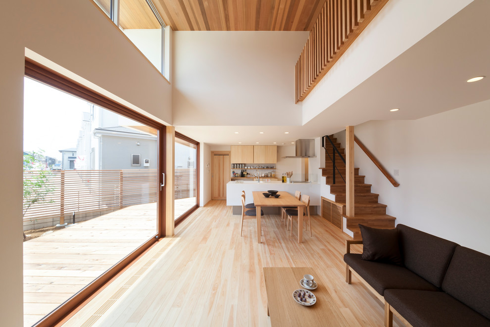 陽の光が燦々と入る 明るい家 Japanese Living Room Other By 株式会社住工房スタイル