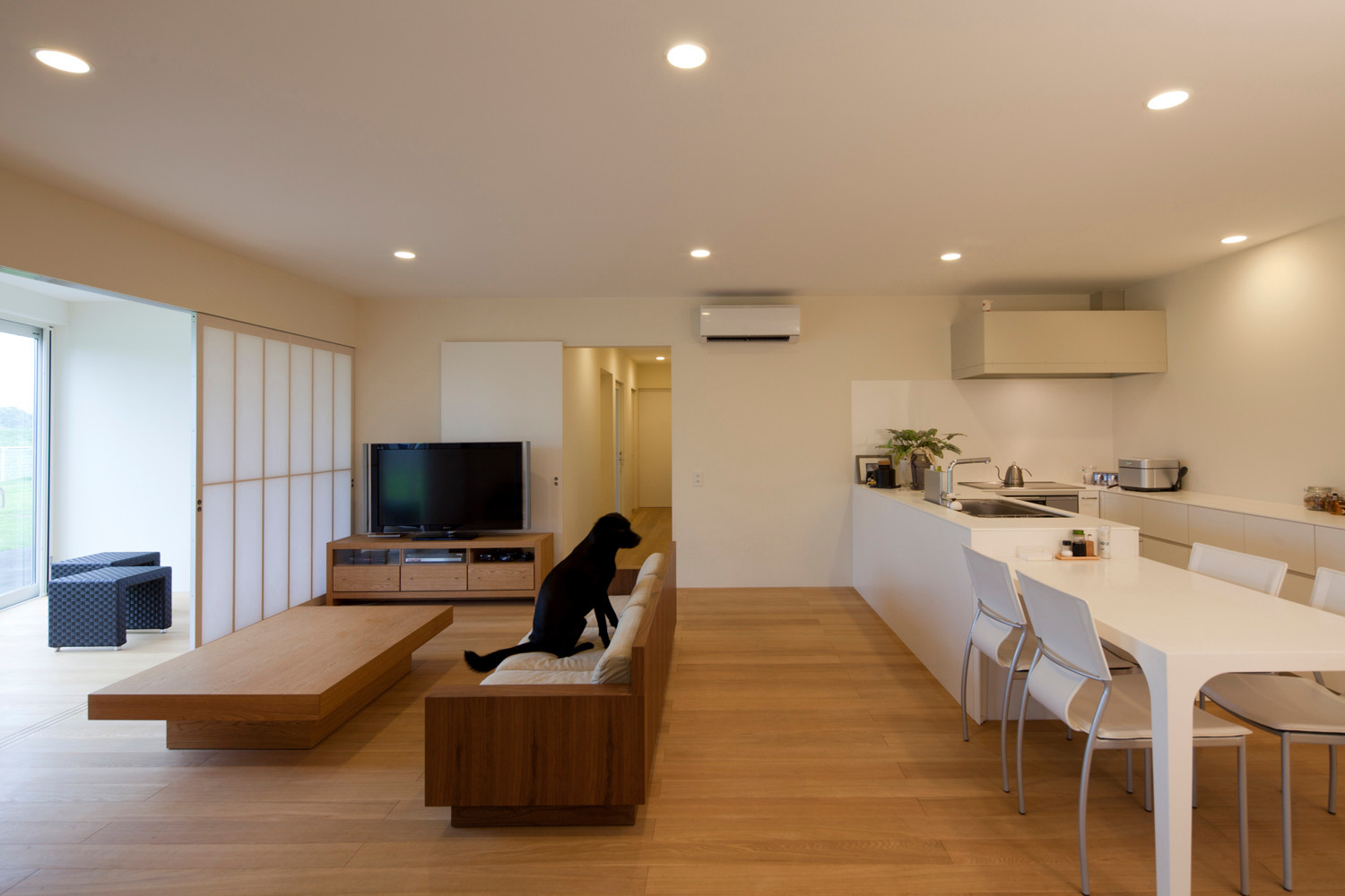 鷹ノ巣の２世帯住宅 Modern Living Room Other By 納谷建築設計事務所 Houzz