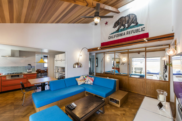 Chigasaki House Coastal Living Room Tokyo Suburbs By 株式会社カリフォルニア工務店 Houzz