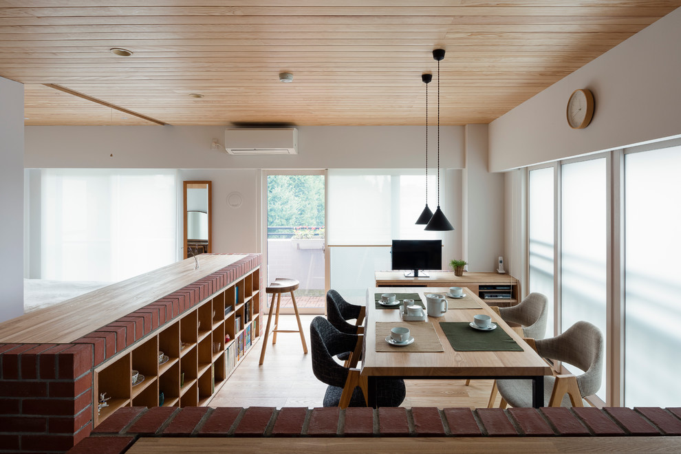 Ensemble レンガの家具で間仕切るマンションリノベーション Contemporary Living Room Other By 内海聡建築設計事務所 Houzz