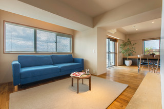 北欧スタイルのリビング ベージュの壁 のインテリア実例画像 21年4月 Houzz ハウズ
