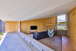 モダンスタイルのおしゃれなリビングのインテリア実例画像 21年7月 Houzz ハウズ