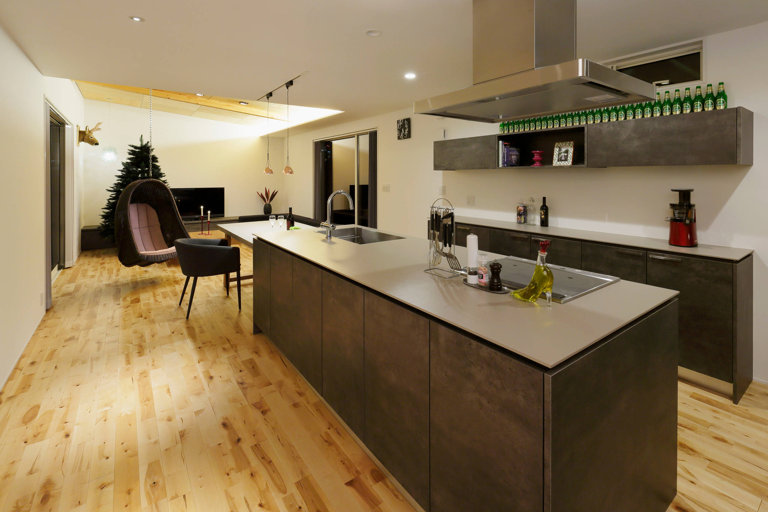 Ldk アイランド型システムキッチン キッチンハウス 床 クヌギ無垢フローリング Contemporary Living Room Tokyo By 株式会社アーキ モーダ 一級建築士事務所 Houzz