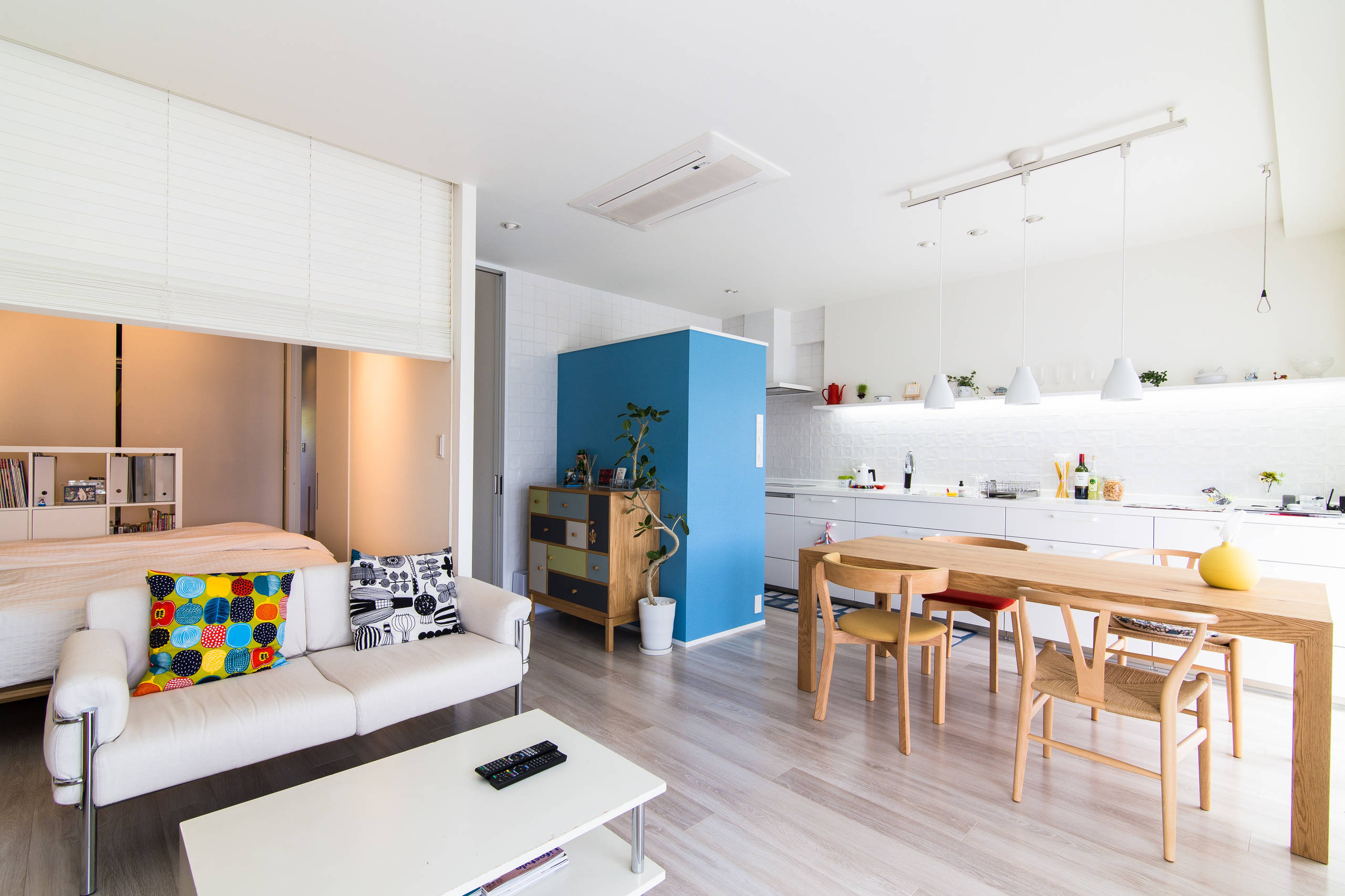 北欧スタイルのおしゃれなリビングのインテリア実例画像 21年9月 Houzz ハウズ