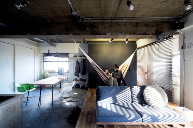 Nyの倉庫風 ジャンクな隠れ家 Industriel Salon Autres Perimetres Par 株式会社shuken Re Houzz