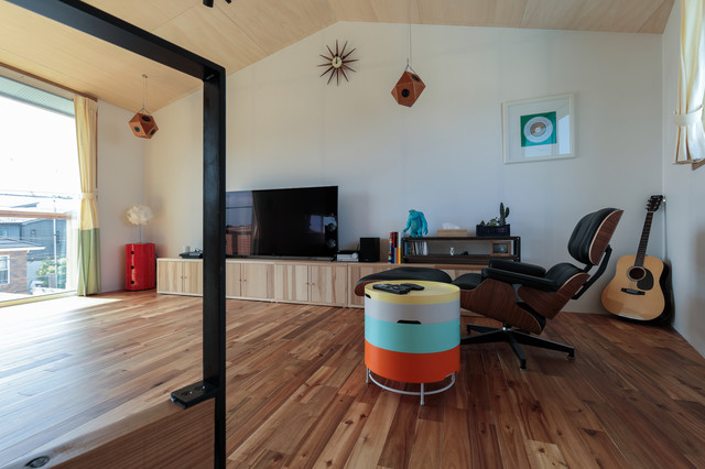 Otherproject 遊び心がつまった 五角形の家 Contemporain Salon Autres Perimetres Par エンジョイワークス一級建築士事務所 Houzz