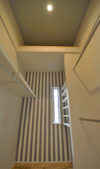 吹き抜けのある開放的な家 福岡市東区 一級建築士事務所 清武建設 工務店 設計事務所 Modern Dining Room By 清武建設 1級建築士事務所 Houzz Ie