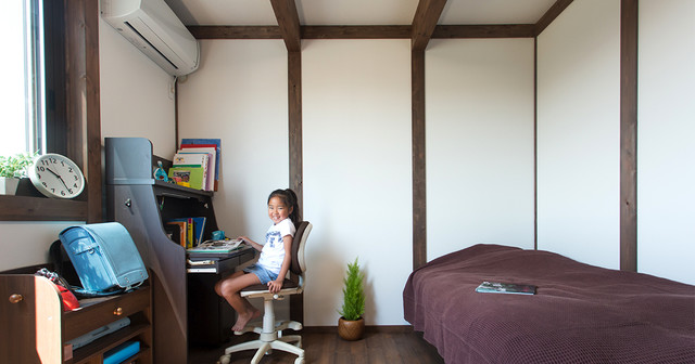シンプルだけどカッコいい どっしり重厚感のある家 Asiatique Chambre D Enfant Autres Perimetres Par サイエンスホーム Houzz