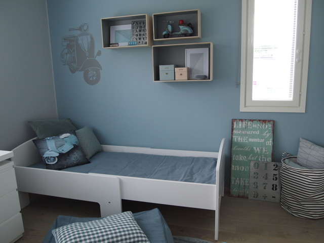 ペールブルーのインテリアに映える壁収納 Chambre D Enfant Autres Perimetres Par すはらひろこ Hiloco Suhara Houzz