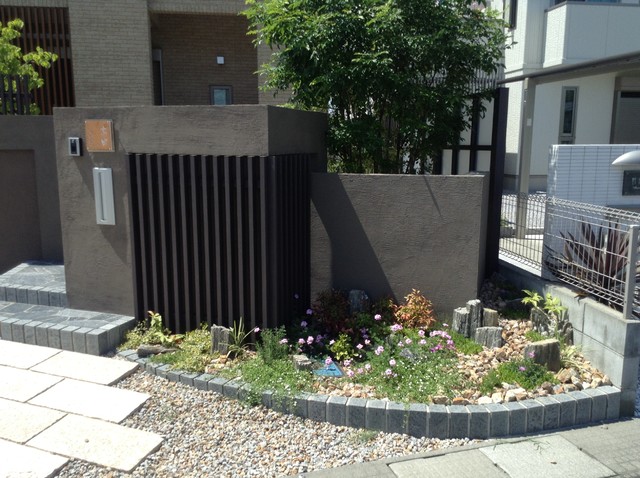 おまかせの 小さい庭 坪庭 和室 和風 家の外観 他の地域 匠ガーデン Houzz ハウズ