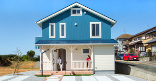 カラーリングにこだわったカワイイ アメリカンな家 カントリー 家の外観 他の地域 サイエンスホーム Houzz ハウズ