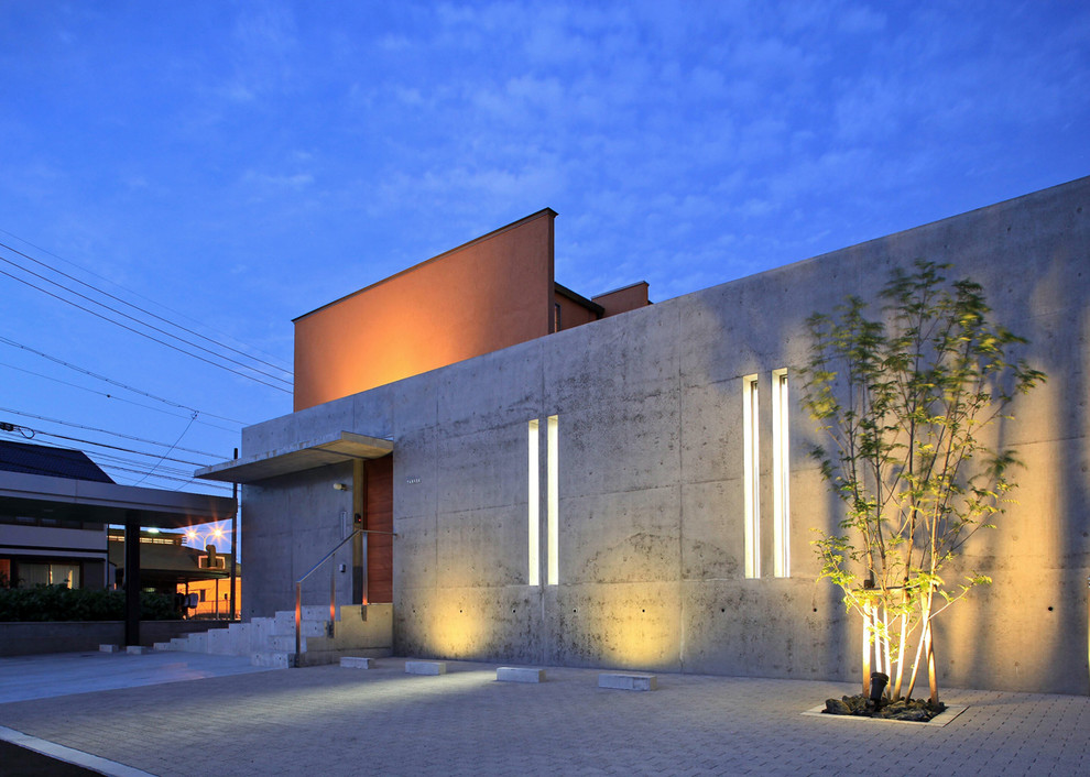 コンクリート壁のある木造住宅 Contemporary Exterior Nagoya By 江川竜之建築スタジオ一級建築士事務所 Houzz