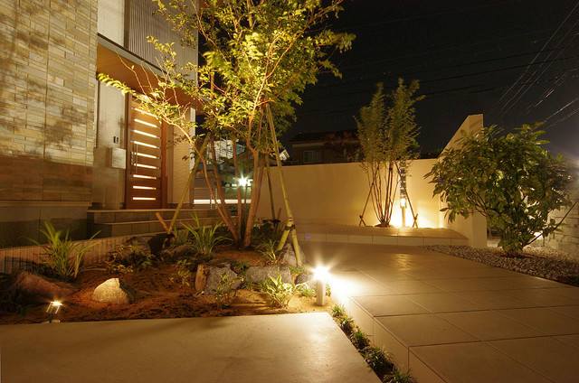 シャドーライティング エクステリア ガーデン ｚａｔ 富山県ａ様邸 Asian Exterior Tokyo Suburbs By Proの庭照明 ライティングマイスター Houzz