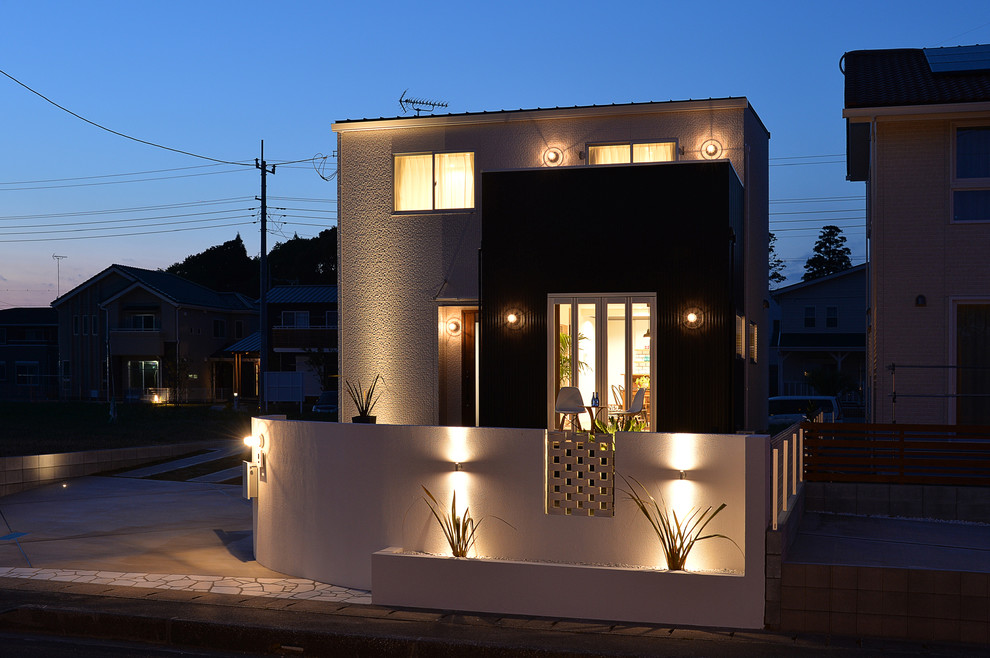 ナイトリゾートガーデン 集いの場 株式会社日立アーバンインベストメント 不動産営業本部茂原営業所 千葉県 Mine Design カリフォルニアスタイル 住宅 Asian Exterior Other By Proの庭照明 ライティングマイスター