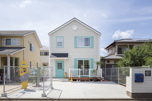 ファッションブランドのショールームのよう カリフォルニアスタイルのお家 Beach Style Exterior Other By Design House F 古川工務店 Houzz Nz