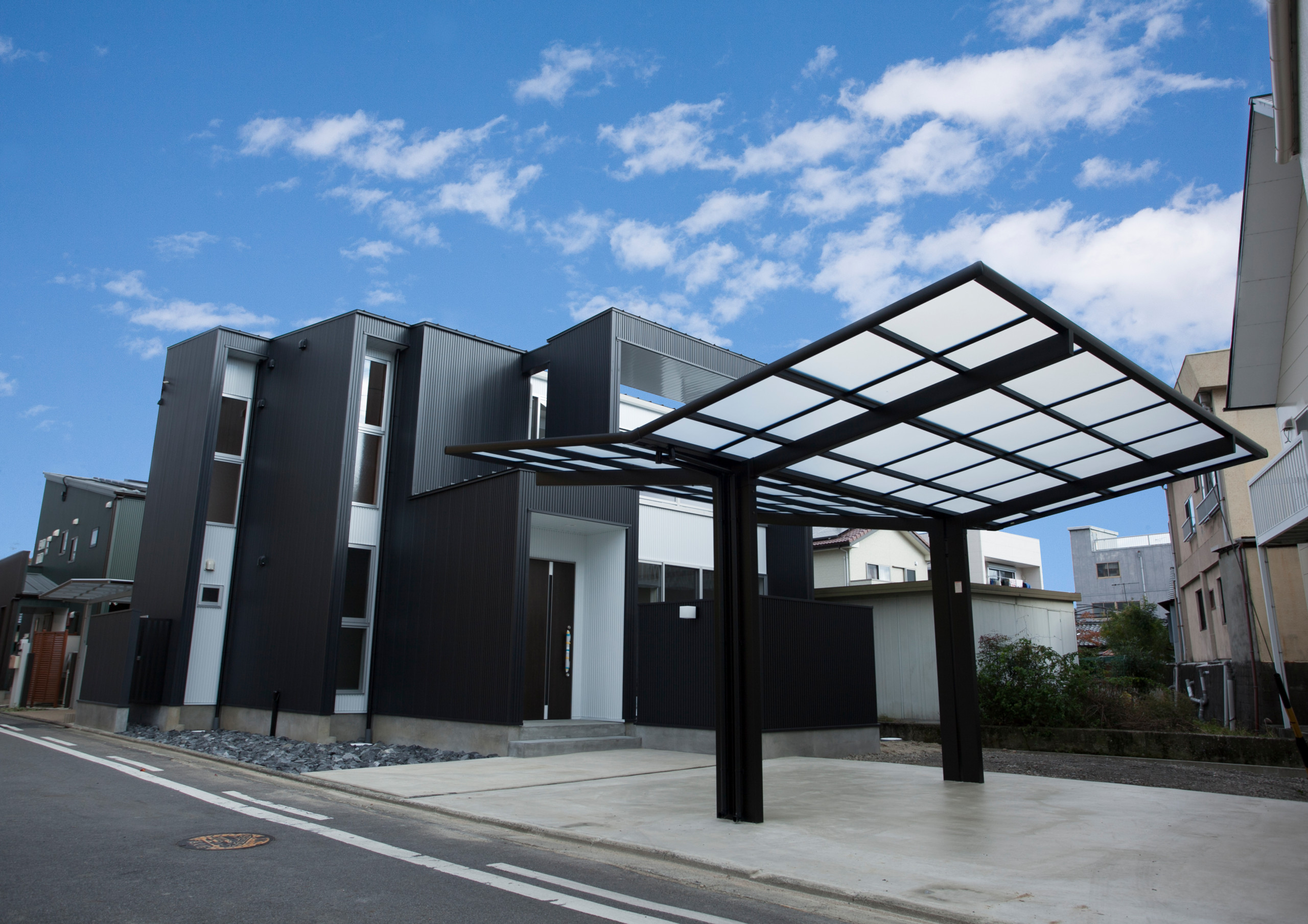 モノトーンにしてモダン ズレて重なる壁が創りだす 個性的な外観デザイン Contemporary Exterior Other By ナイトウタカシ建築設計事務所 Houzz