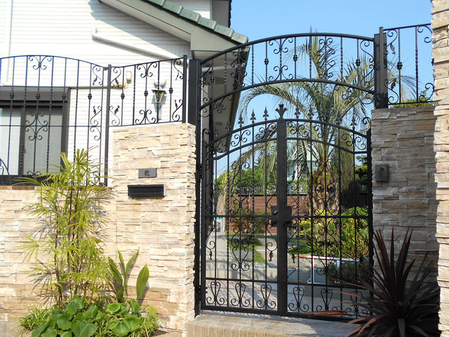 ロートアイアン門扉no 1227 Contemporary Exterior Other By 株式会社kenner Houzz