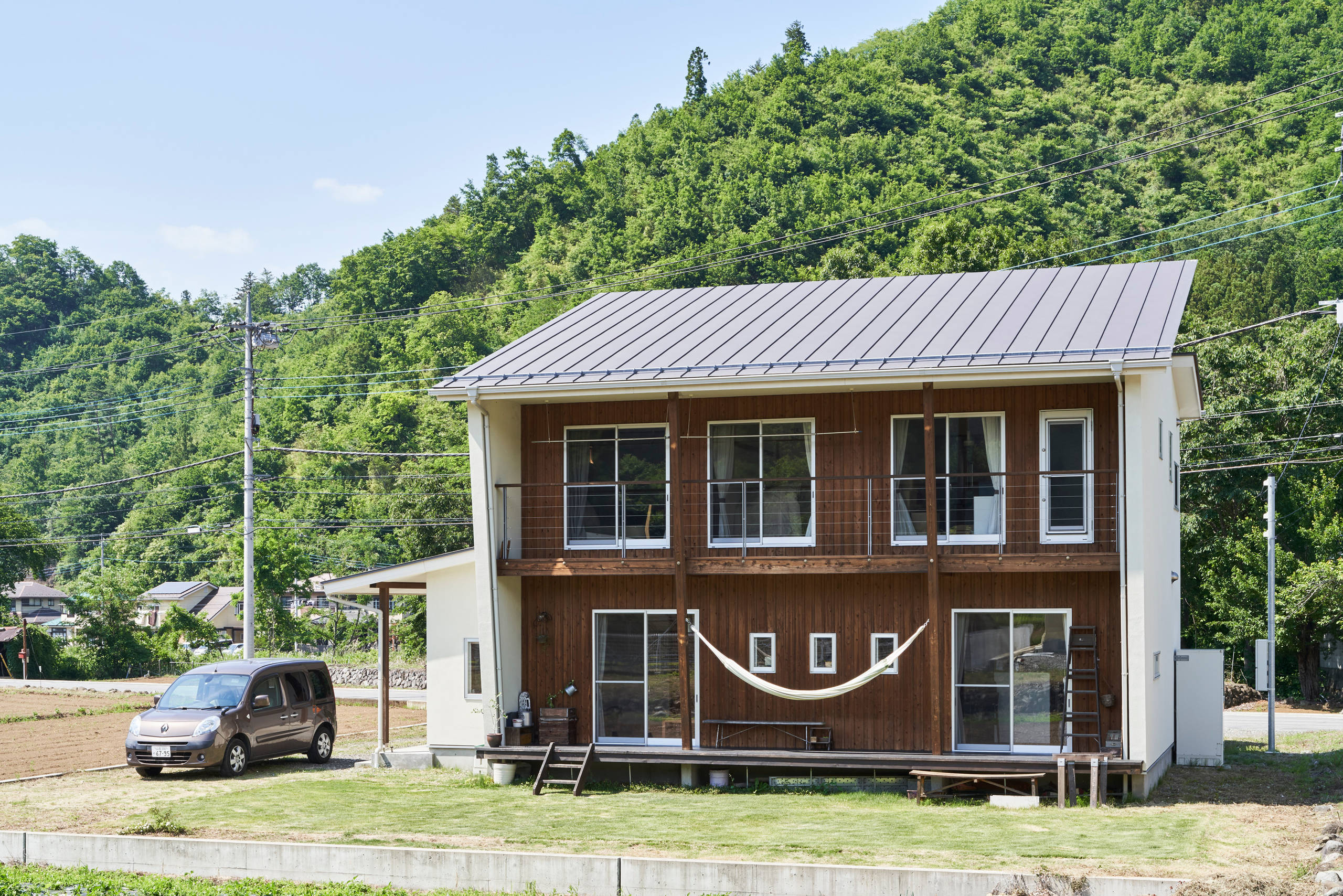 おしゃれなアジアンスタイルの家の外観の画像 21年10月 Houzz ハウズ