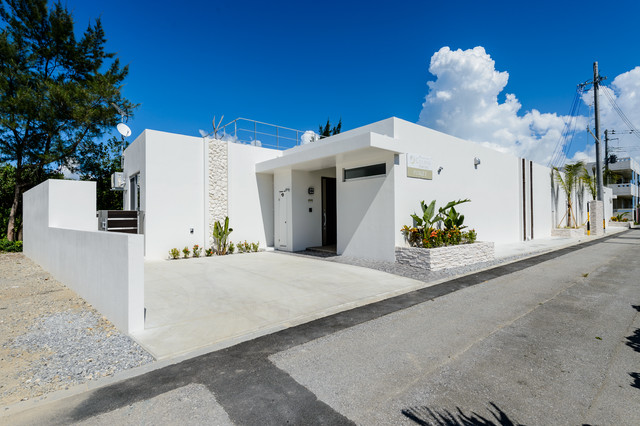 名護市済井出 ヴィラ Mediterraneen Facade Autres Perimetres Par 株式会社アイムホーム 沖縄県北谷町 Houzz 名護市済井出 ヴィラ Mediterraneen Facade Autres Perimetres Par 株式会社アイムホーム 沖縄県北谷町 Houzz