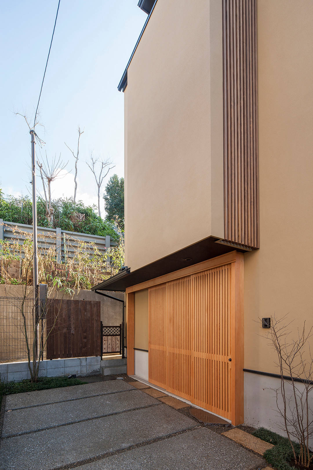 和風住宅 ３階建て Japanese Exterior Tokyo By 伊佐ホームズ株式会社 Houzz