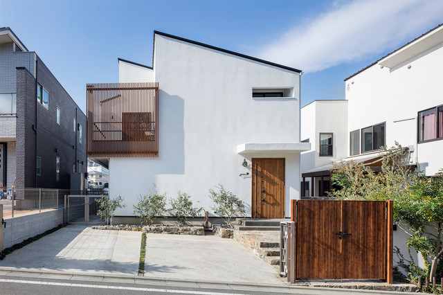 外観 地中海 家の外観 東京都下 重量木骨の家 耐震構法se構法 Houzz ハウズ