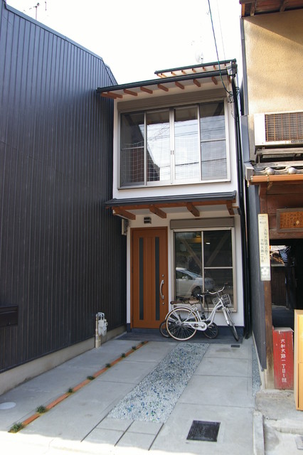 大和大路狭小住宅 Moderne Facade Kyoto Par 京都 滝本一級建築士事務所 Houzz