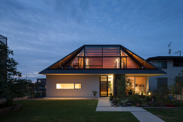 大屋根のいえ Contemporary House Exterior Tokyo Suburbs By 株式会社 直井建築設計事務所 Houzz Ie