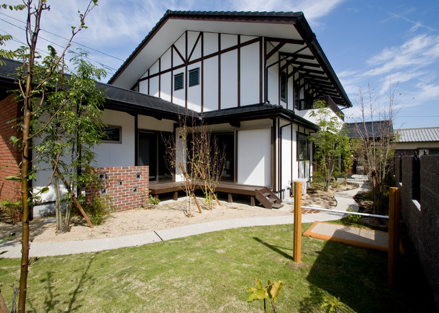 大正ロマンの家 Modern Exterior By 健康志向 特化 トス設計 Houzz