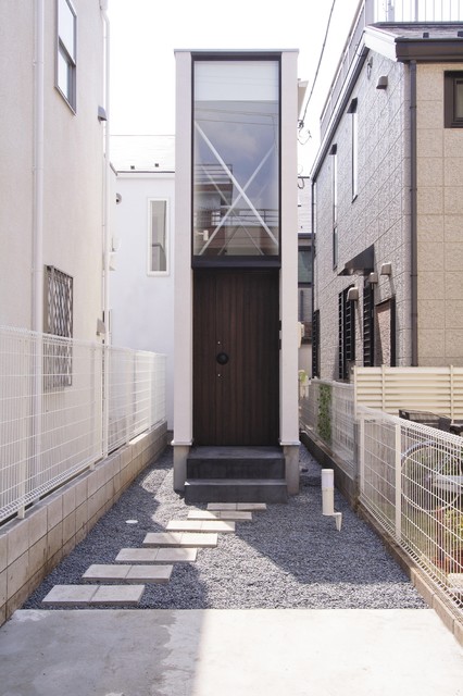 旗竿地で地下のある家 Modern Fasad Tokyo Av 石川淳建築設計事務所 Houzz