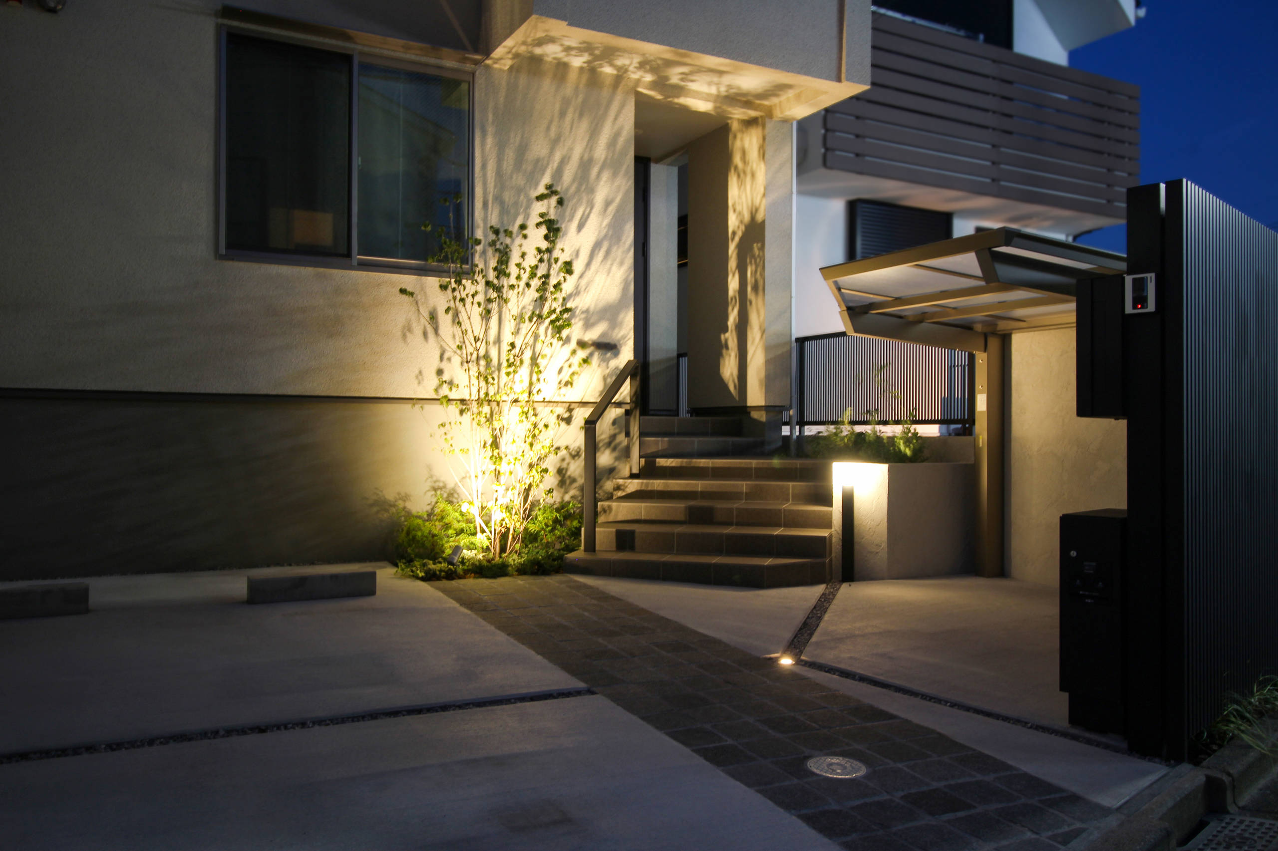 木影のシンプルエクステリア 三栄造園株式会社 世田谷エクステリアルーム 東京都ｈ様邸 Asian Exterior Other By Proの庭照明 ライティングマイスター Houzz