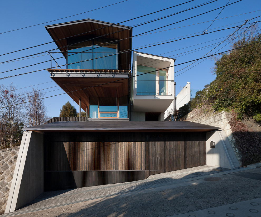 東京の崖地に浮かぶ絶景の住処 Asian Exterior Tokyo By 岸本和彦 Acaa Houzz