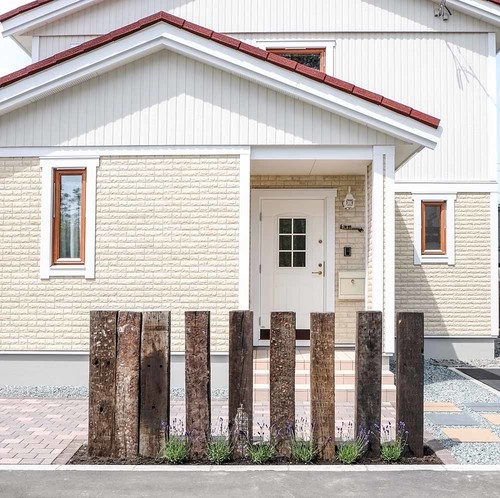 駐車場を枕木で作るのが人気 注意すべき３つの点とは