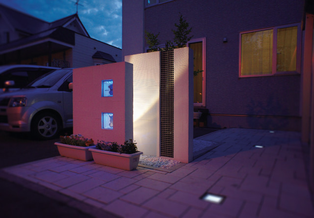 機能的でシンプルモダンな庭 株式会社ライフスタイル 北海道ｋ様邸 Asian House Exterior Tokyo Suburbs By Proの庭照明 ライティングマイスター Houzz Uk
