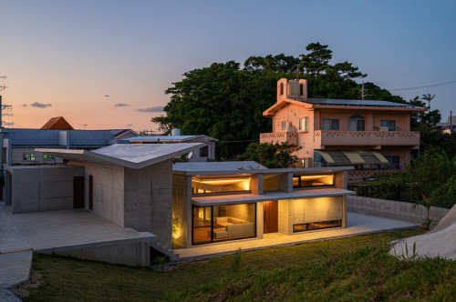 沖縄の伝統的住宅のようなコンクリートの家 Houzz ハウズ