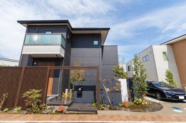 洗練された和モダンエクステリア Modern House Exterior Other By 株式会社ボックスウッド Houzz Ie 洗練された和モダンエクステリア Modern House Exterior Other By 株式会社ボックスウッド Houzz Ie