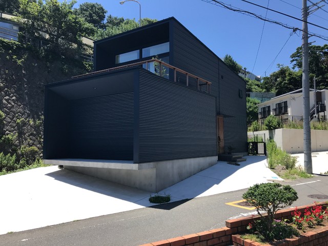 湘南スタイル No 75 003 Y邸 Industrial Hauser Yokohama Von 株式会社 ナイン マンス一級建築士事務所 Houzz