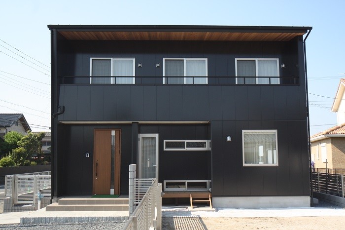 無垢の木と黒い外壁がかっこいい 家族との空間を楽しむ家 Contemporary Exterior Other By パネットホーム 株式会社八文字建設 Houzz
