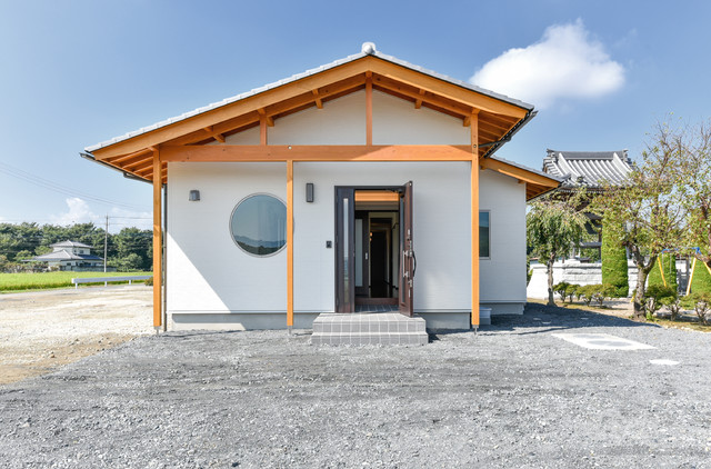 瓦屋根と木を活かした家 Japanisch Hauser Sonstige Von 八木建設株式会社 Houzz