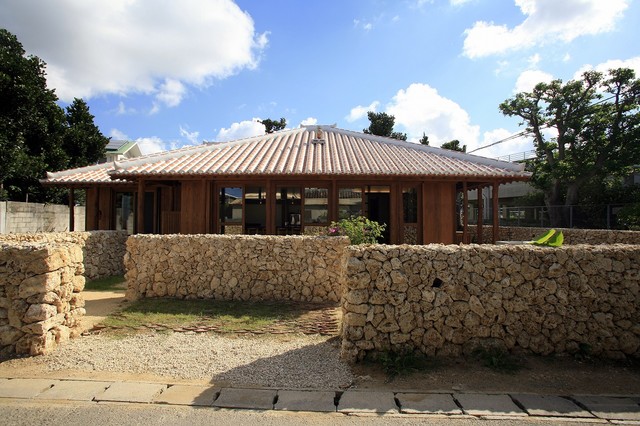 石垣島の民家 Asian Exterior Other By 株式会社シンクロアーキテクツ 一級建築士事務所 Houzz 石垣島の民家 Asian Exterior Other By 株式会社シンクロアーキテクツ 一級建築士事務所 Houzz