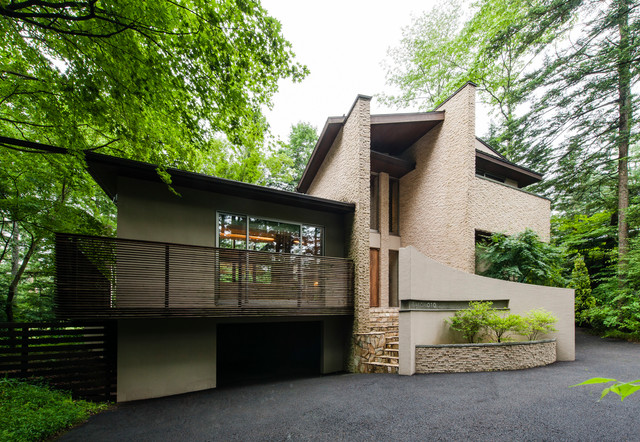 自然の息吹を感じる週末住宅 ミッドセンチュリー 家の外観 Earnest Architects Houzz ハウズ
