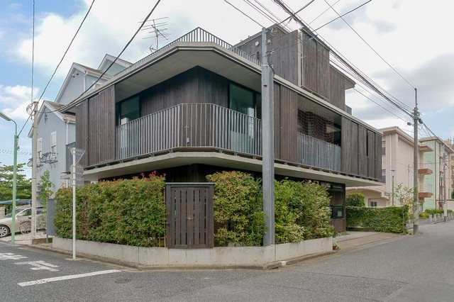 船の家 建築家の自邸 外観 Modernizm Fasad Doma Tokio Ot Eksperta 中村雅子 株式会社タジェール Houzz Rossiya