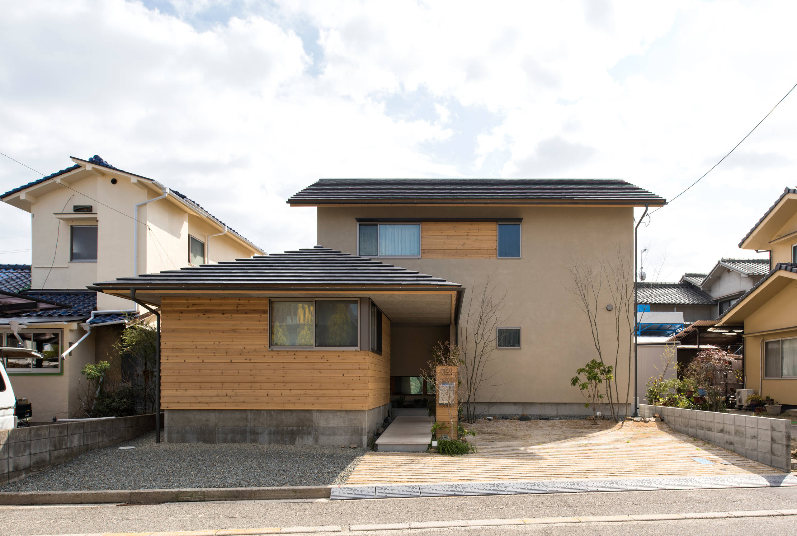 おしゃれな和風の家の外観の画像 21年9月 Houzz ハウズ