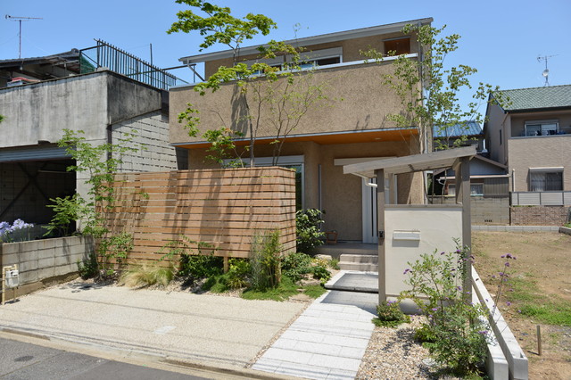 野点のできる庭 おしゃれサイクルポート Japanese House Exterior Other By T S Garden Square Co Ltd Houzz Uk