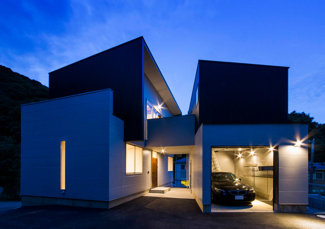 須磨のガレージハウス 神戸 Contemporary Exterior Osaka By ザウス株式会社 Zaus Co Ltd Houzz